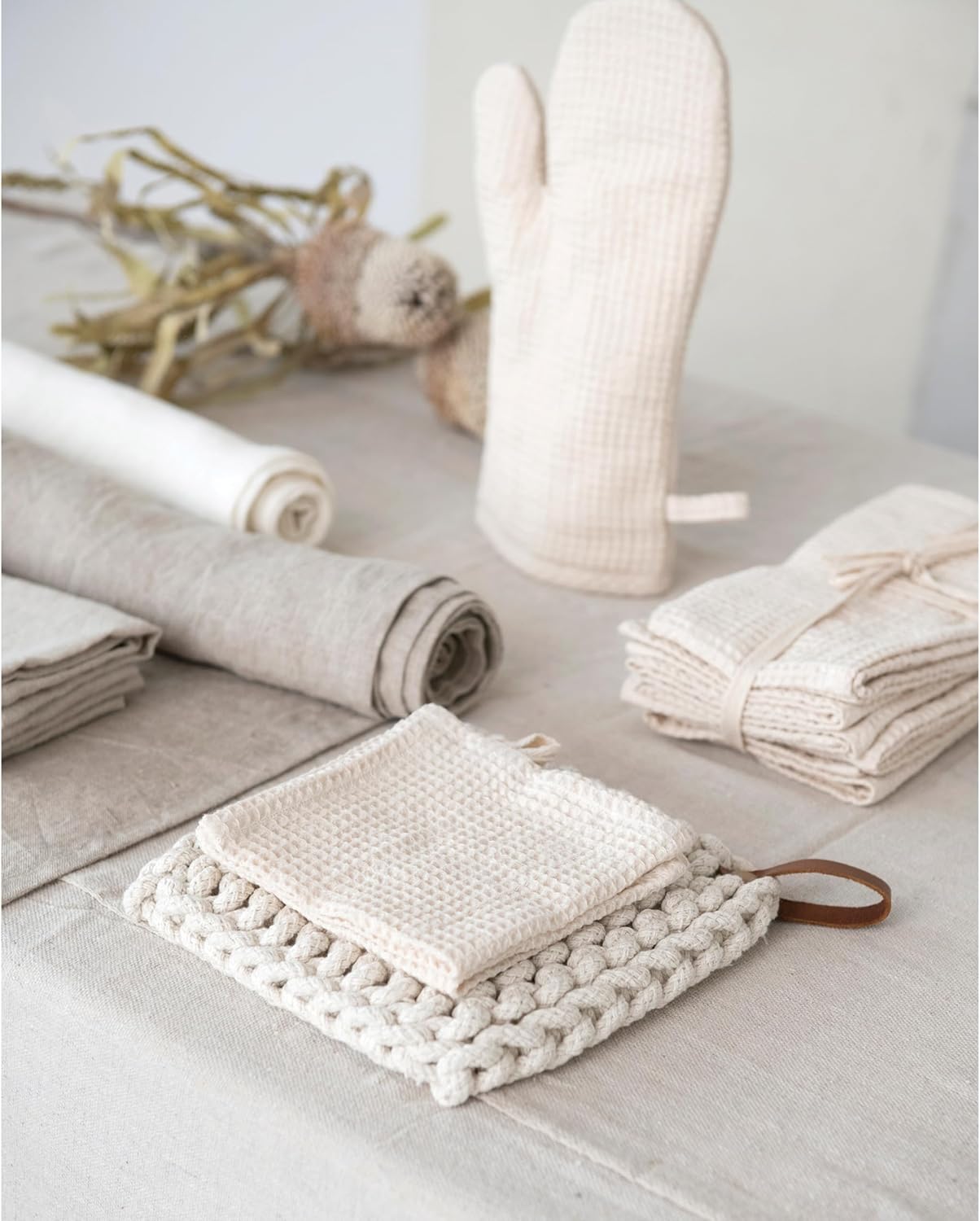 Woven Linen and Cotton Waffle Hot Mitt