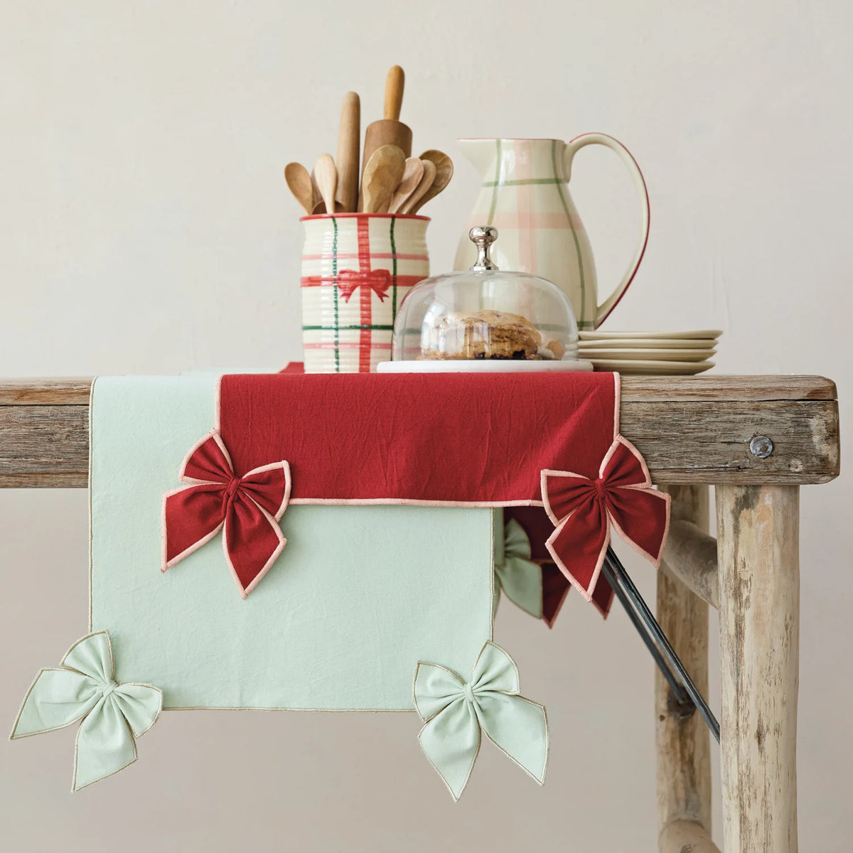 Cotton & Linen Table Runner with Detachable Bows & Pink Stitched Edge, Red & Pink