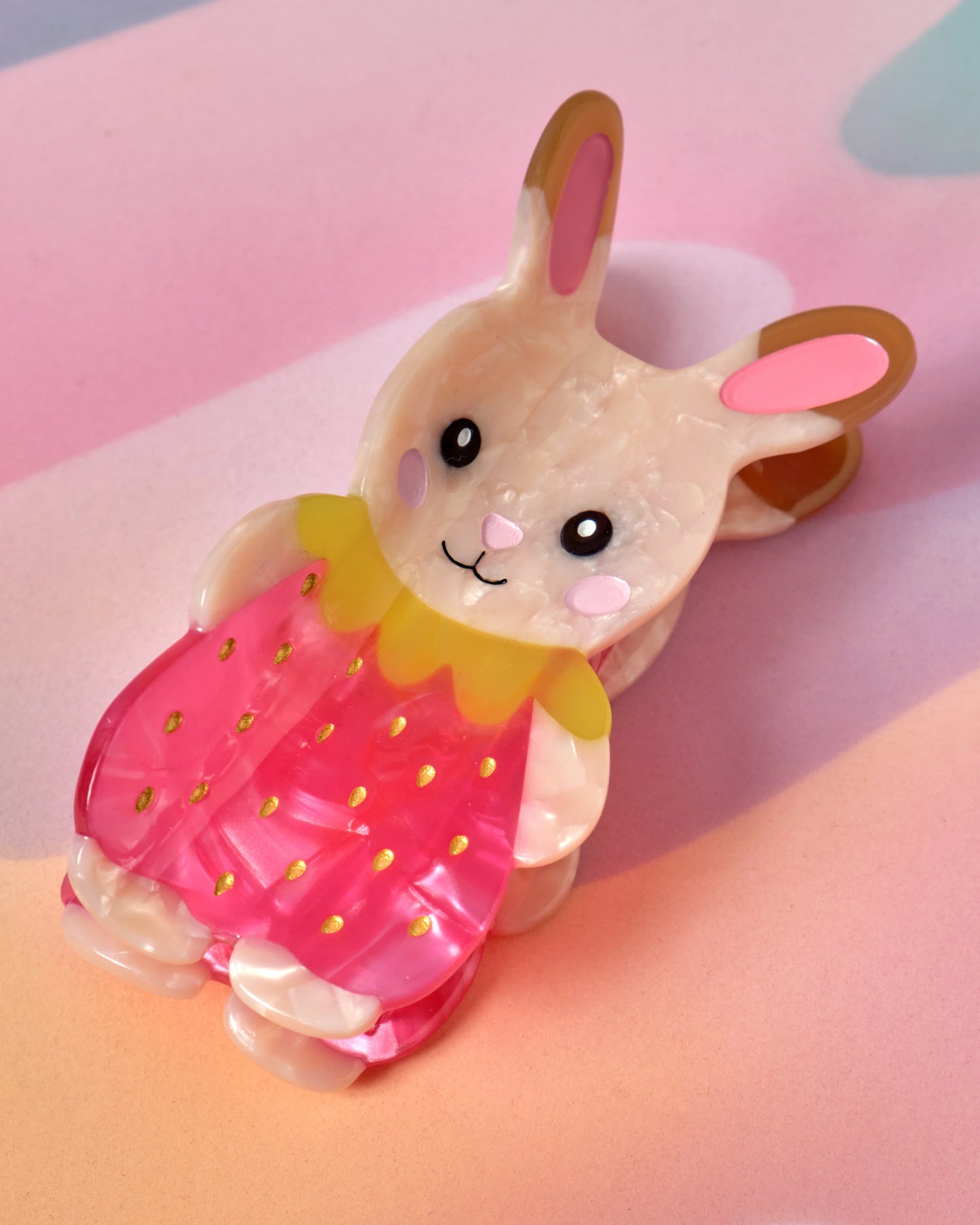 Strawbunny Hair Claw