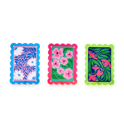 Color Pop 4x6 Scalloped Edge Acrylic Magnetic Photo Frames