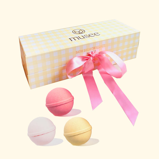 Gingham Three Bath Bomb Set
