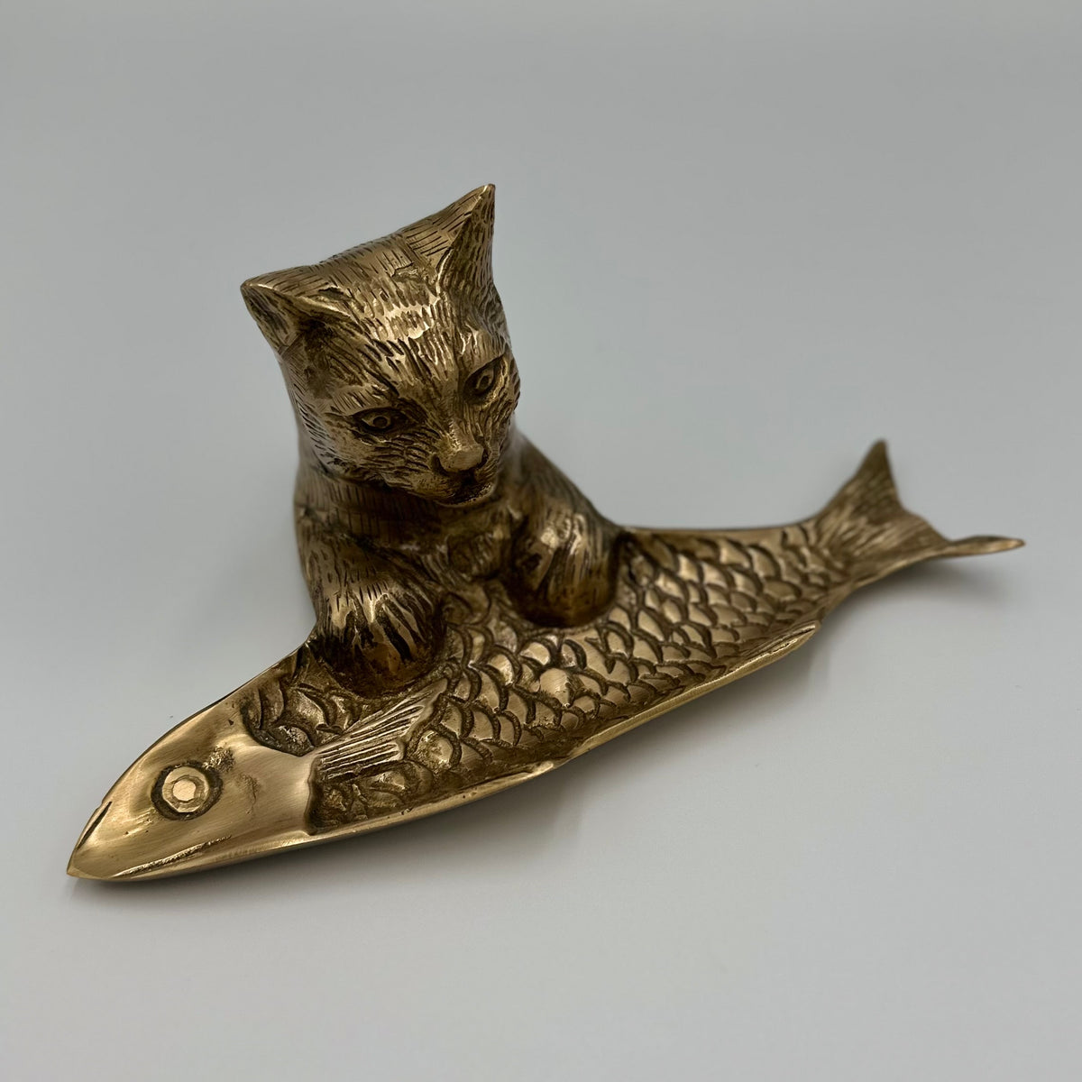 Cat and Fish Dish Decoration