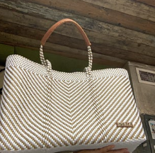 Jumbo Arrow Shoulder Tote - White and Gold