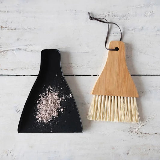 Bamboo Gap Brush with Metal Dustpan